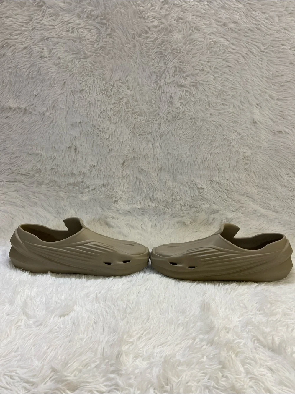 1017 ALYX 9 SM Men's  Tan Slip-On Foam Shoes. Size 11